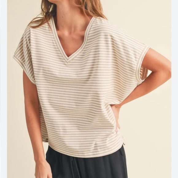 Miou Muse Stripe V-Neck Oversized T-Shirt Top Tan White Women’s Size Small - Picture 1 of 7